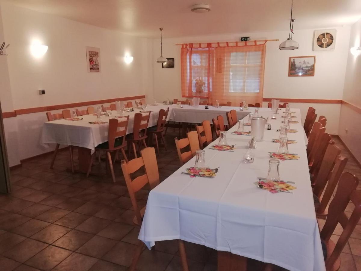 Wollroeder Krug Hotel Guxhagen Kültér fotó