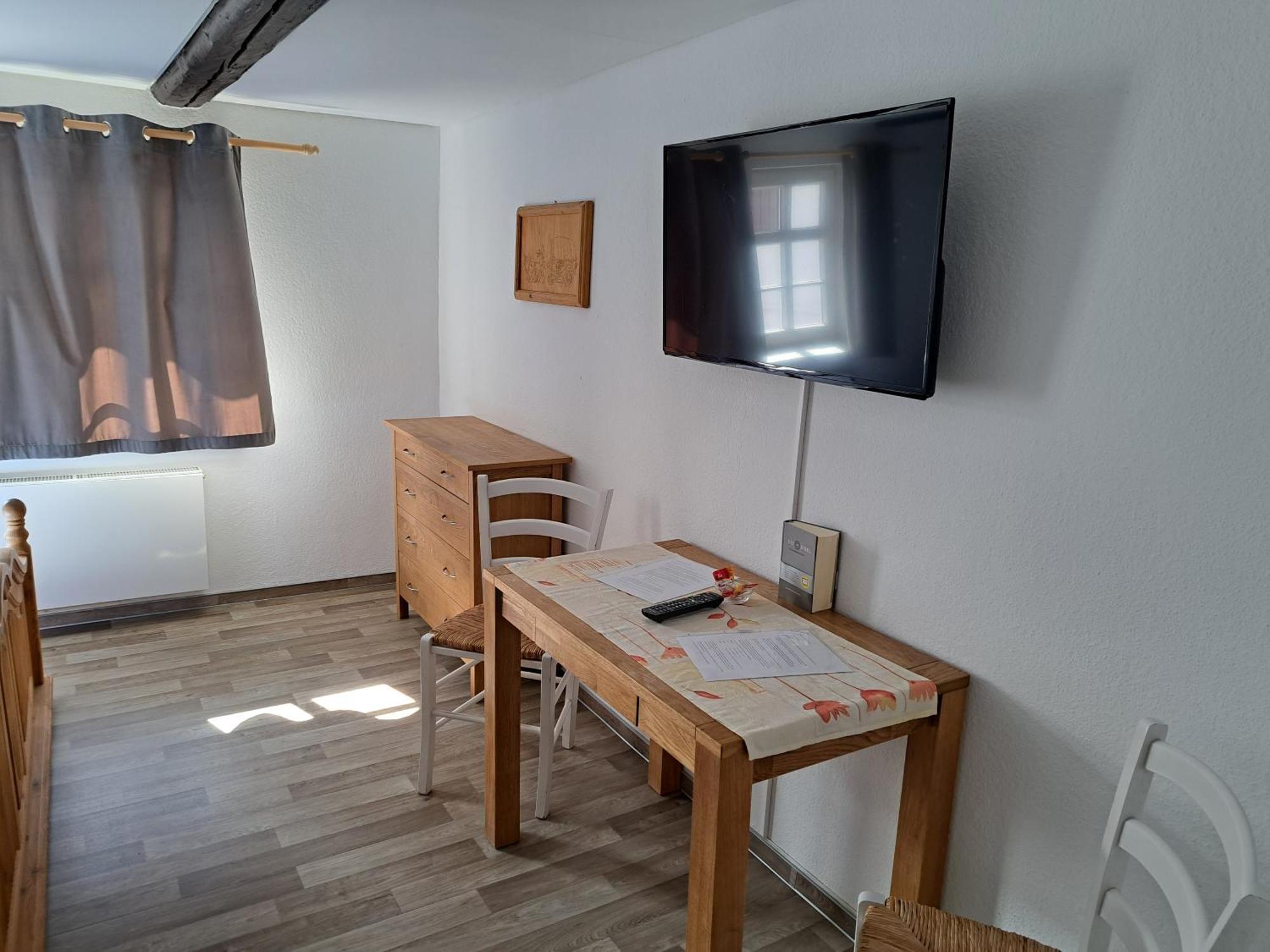 Wollroeder Krug Hotel Guxhagen Kültér fotó